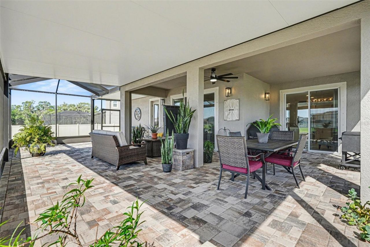 4902 Eagle Rock Drive , Wimauma, FL 33598 Photo