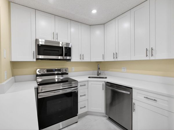 4947 Sable Pine Circle, Unit D2, West Palm Beach, FL 33417