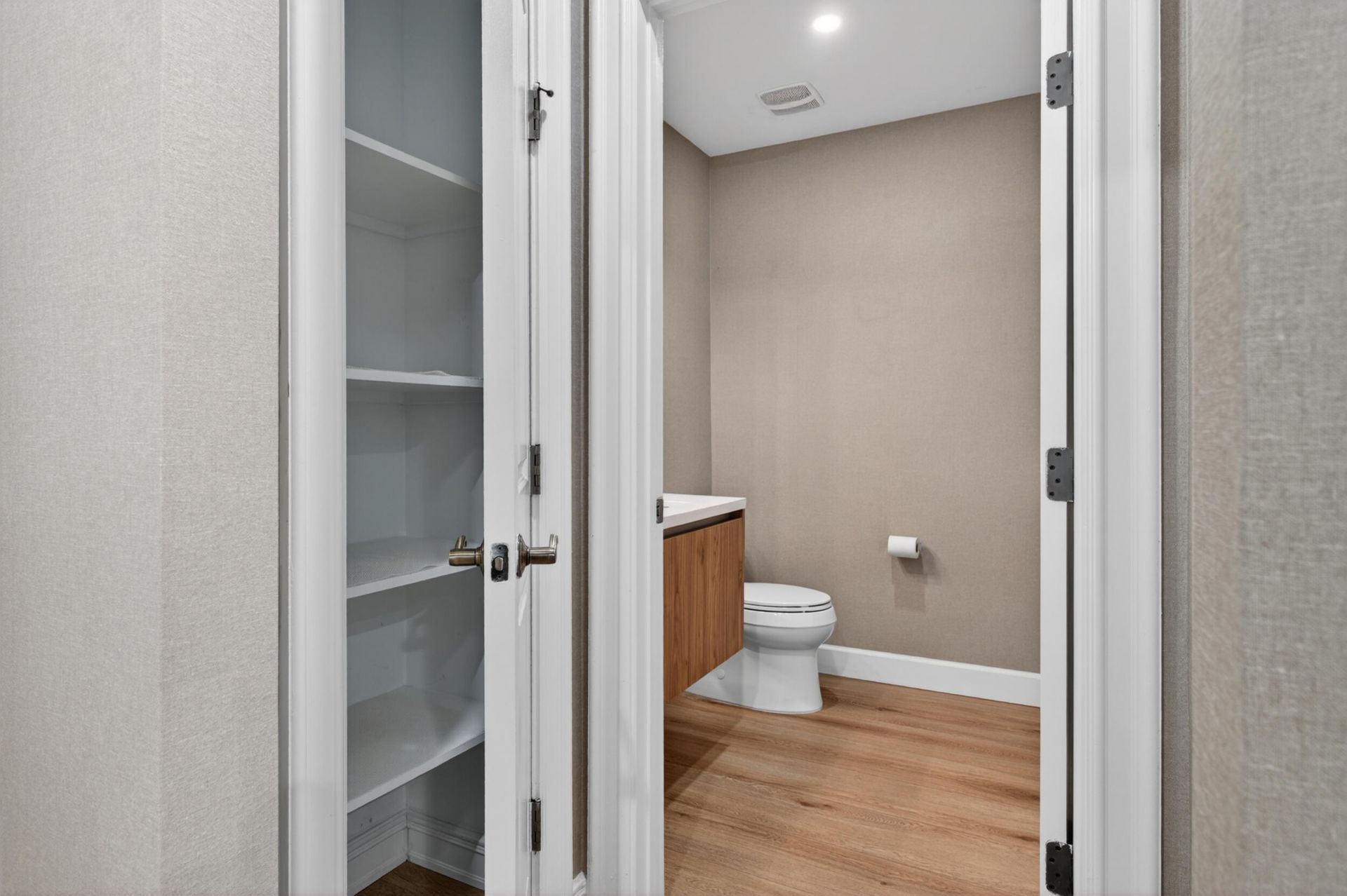 16135 Emerald Estates Drive, Unit 164, Weston, FL 33331 Photo