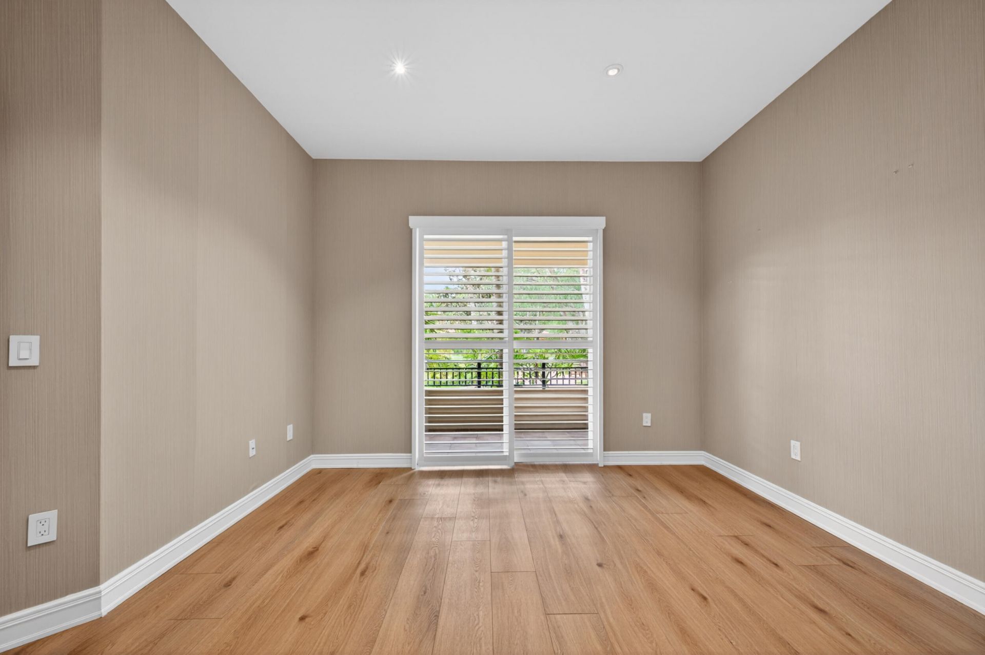 16135 Emerald Estates Drive, Unit 167, Weston, FL 33331 Photo