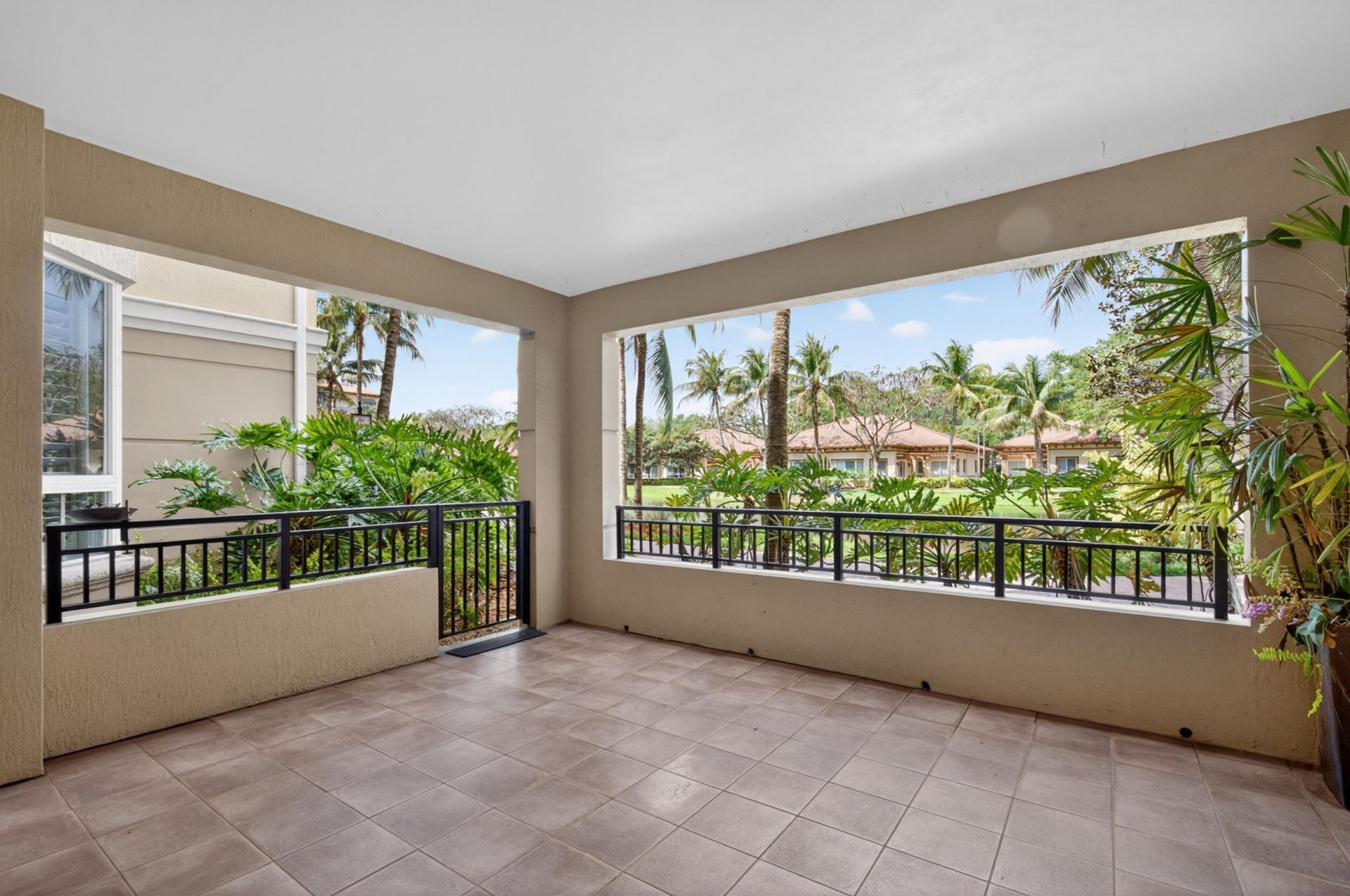 16135 Emerald Estates Drive, Unit 164, Weston, FL 33331 Photo