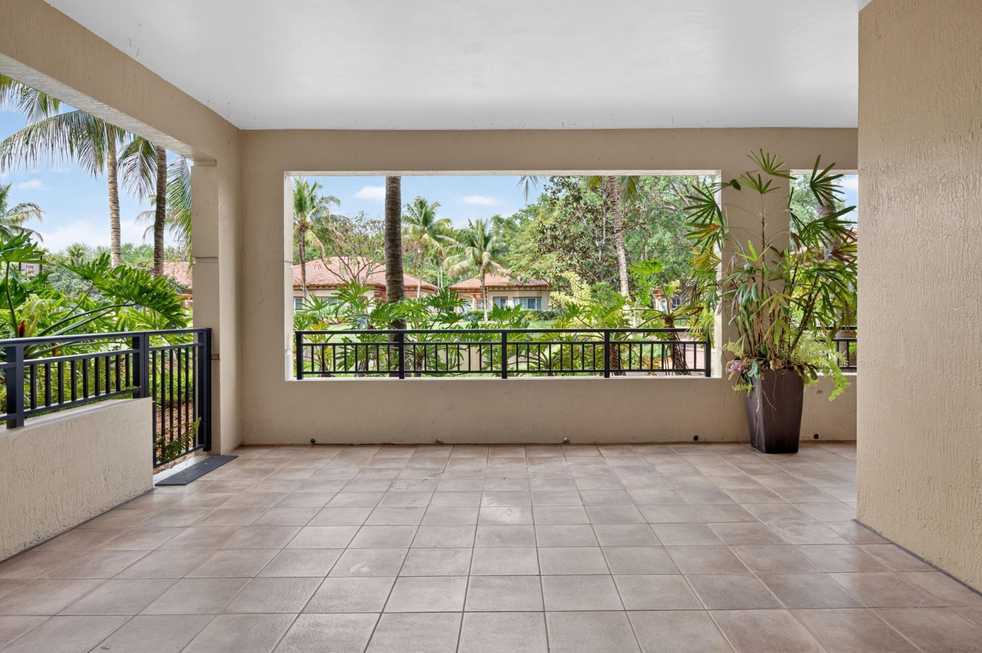 16135 Emerald Estates Drive, Unit 164, Weston, FL 33331 Photo