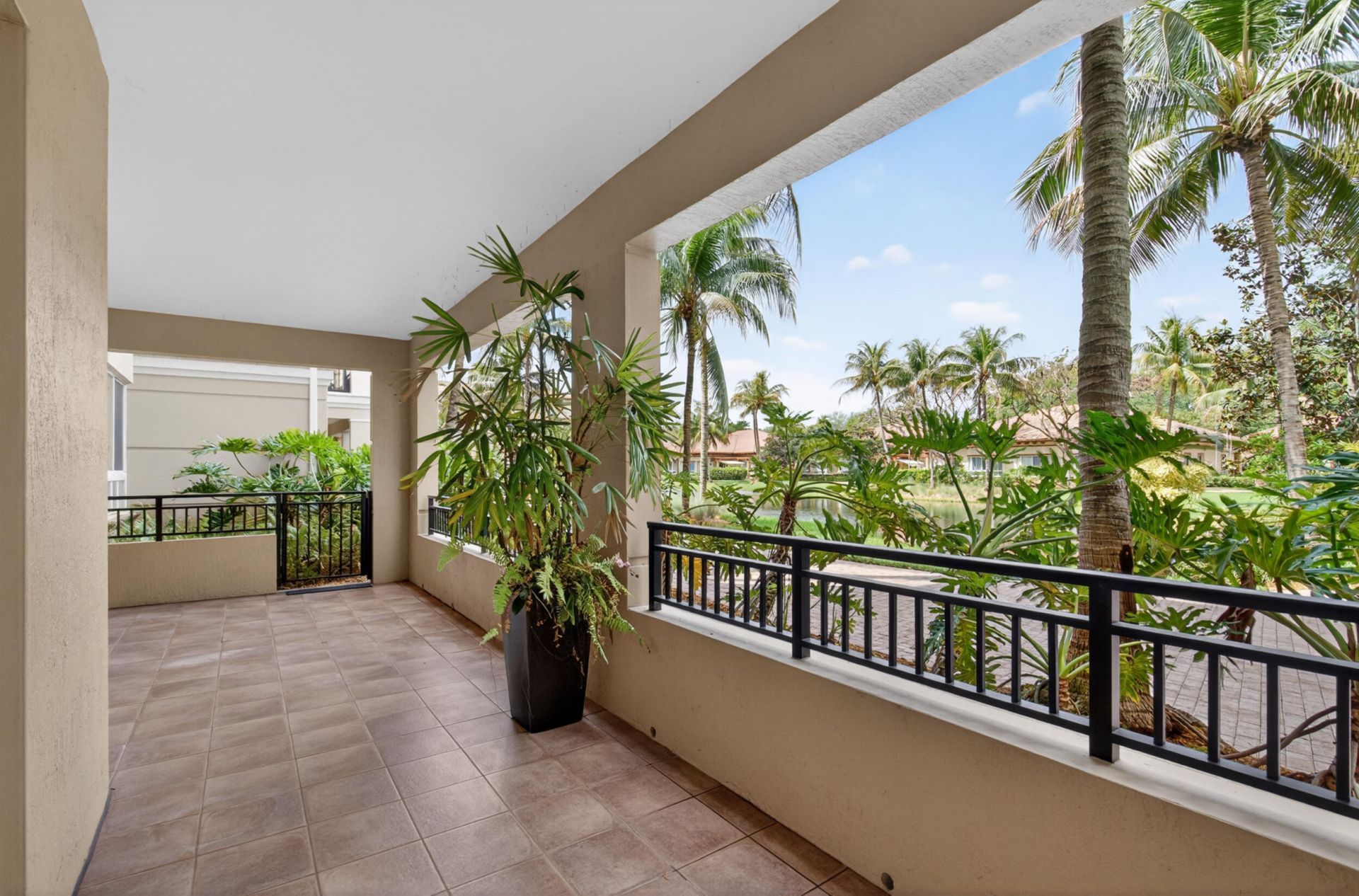 16135 Emerald Estates Drive, Unit 164, Weston, FL 33331 Photo