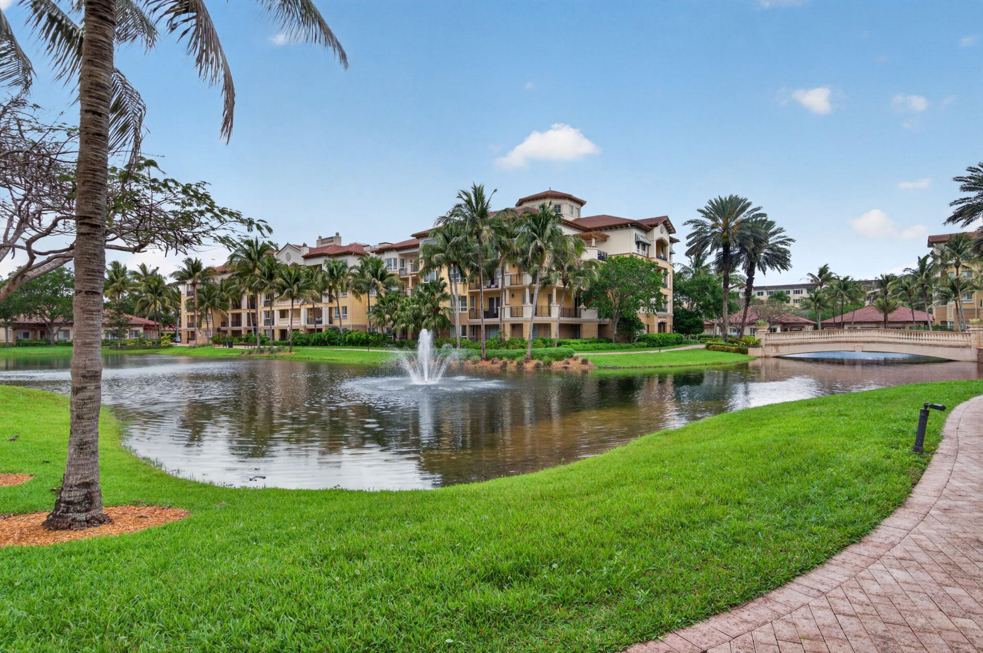 16135 Emerald Estates Drive, Unit 167, Weston, FL 33331 Photo