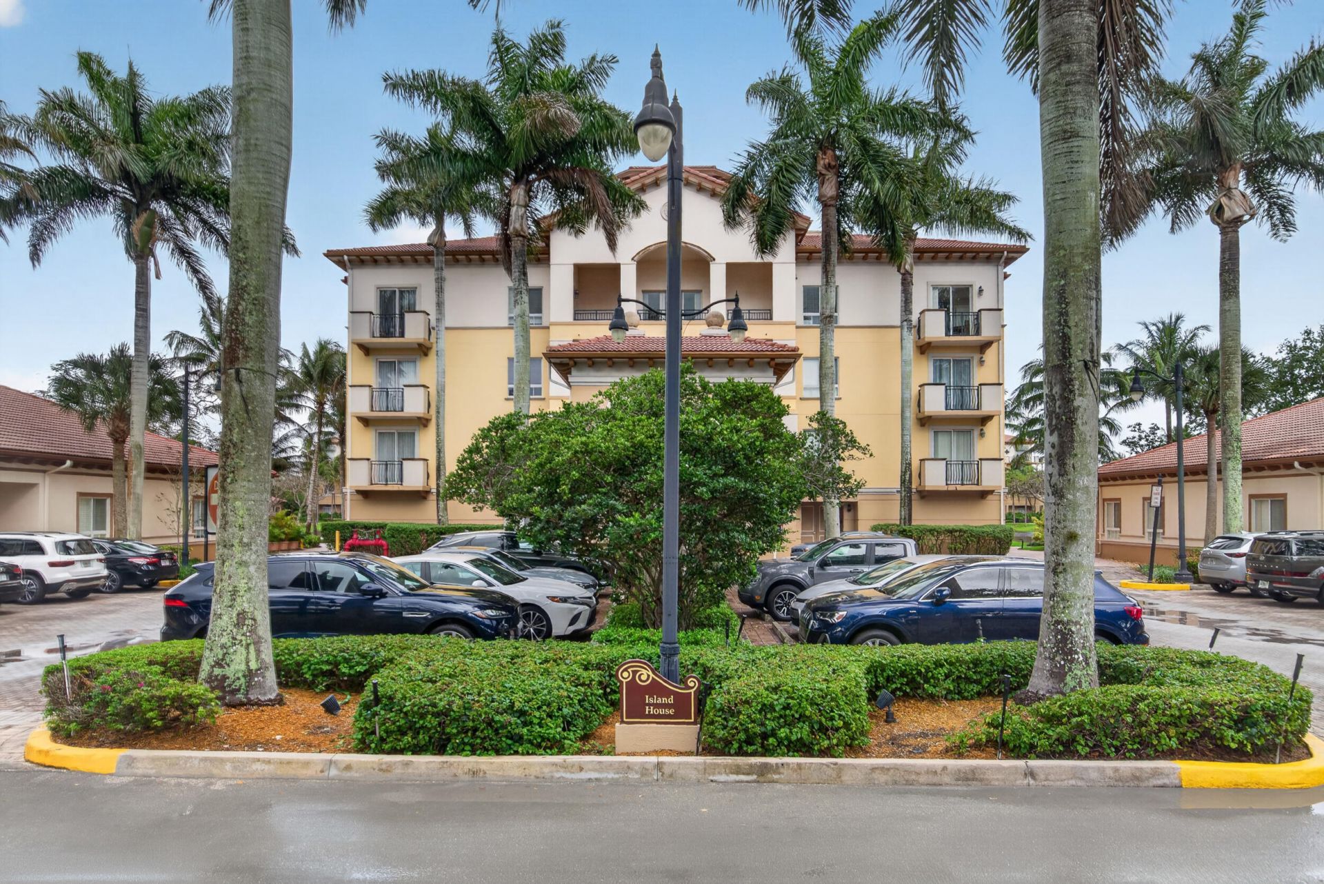 16135 Emerald Estates Drive, Unit 164, Weston, FL 33331 Photo