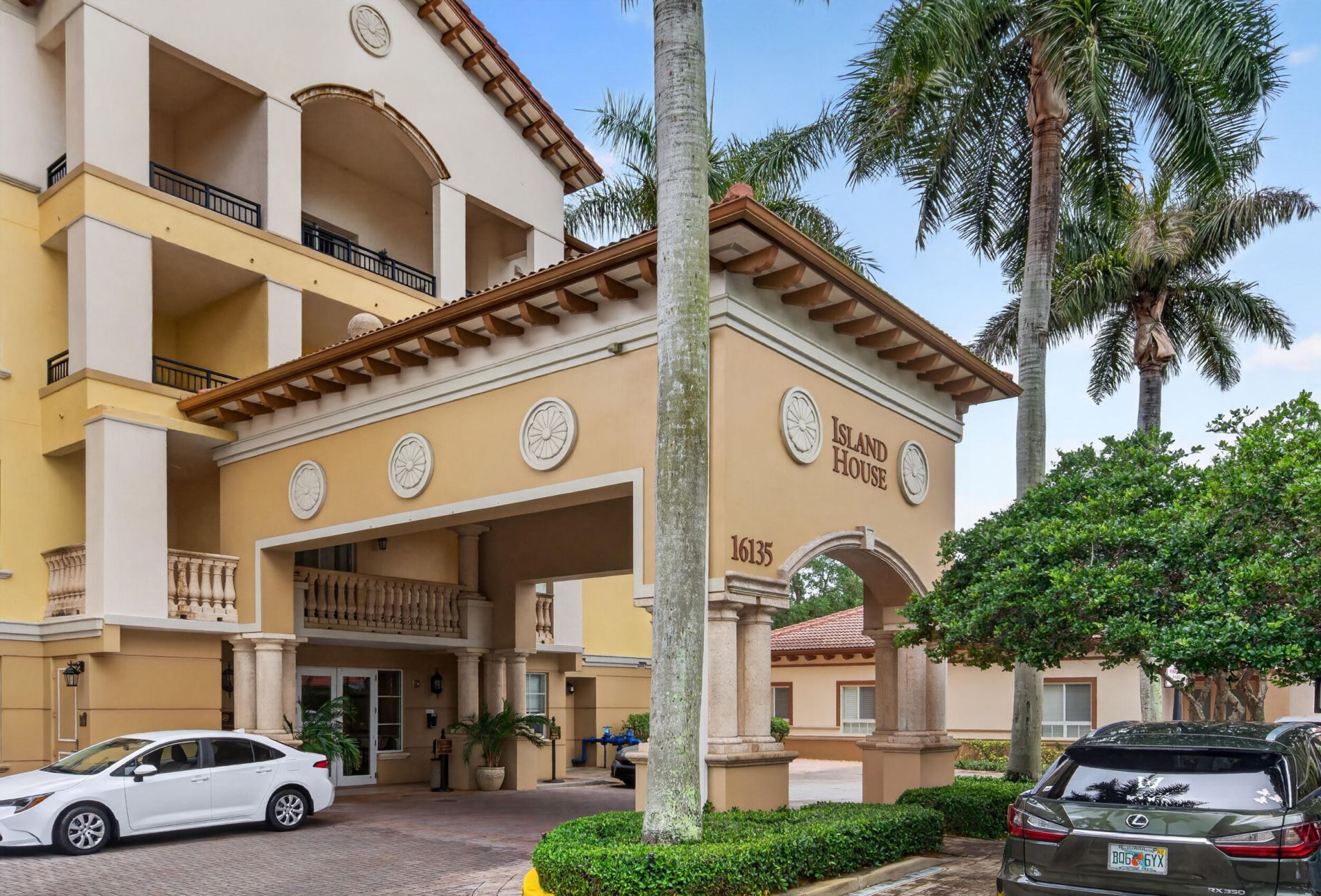 16135 Emerald Estates Drive, Unit 164, Weston, FL 33331 Photo