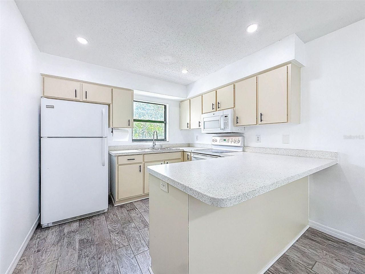 629 Albritton Avenue , Sarasota, FL 34232 Photo