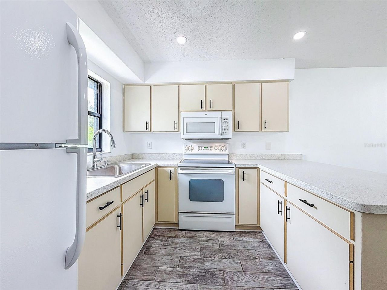 629 Albritton Avenue , Sarasota, FL 34232 Photo