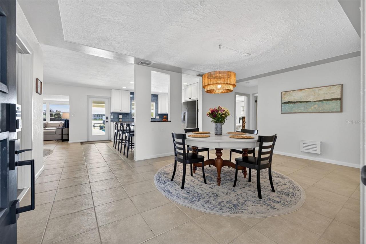 8848 Sunlit Cove Drive Ne, Saint Petersburg, FL 33702 Photo