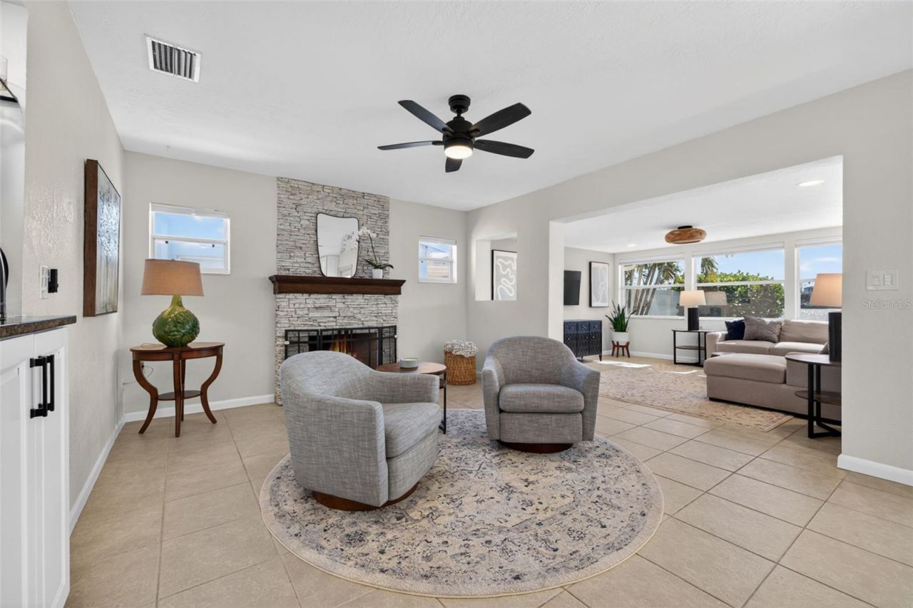 8848 Sunlit Cove Drive Ne, Saint Petersburg, FL 33702 Photo