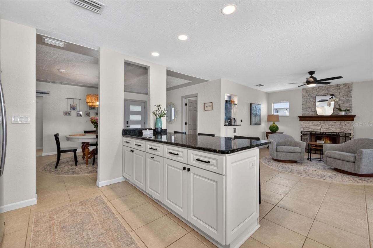 8848 Sunlit Cove Drive Ne, Saint Petersburg, FL 33702 Photo