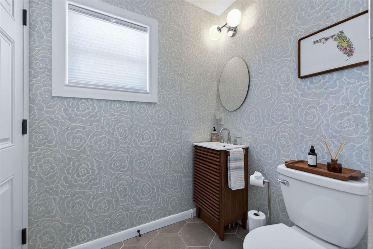 8848 Sunlit Cove Drive Ne, Saint Petersburg, FL 33702 Photo