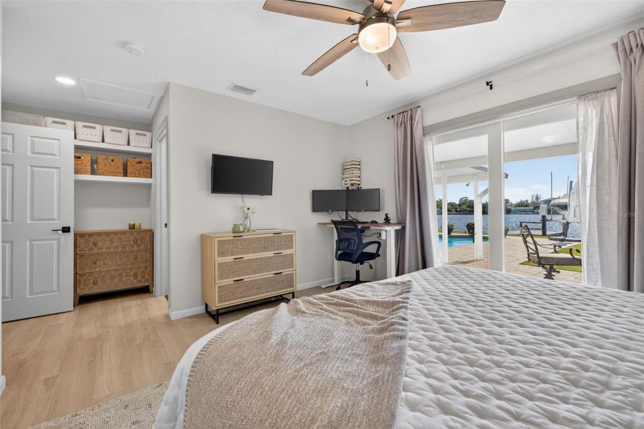 8848 Sunlit Cove Drive Ne, Saint Petersburg, FL 33702 Photo