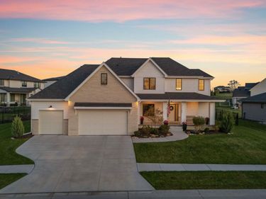 21165 C Street, Elkhorn, NE 68022