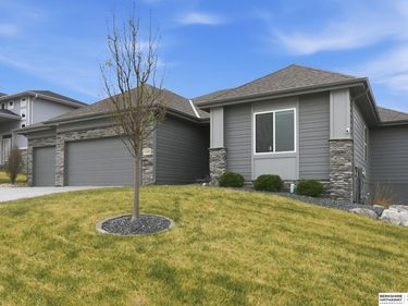 11606 S 111th Street, Papillion, NE 68046