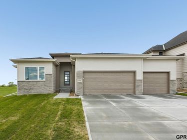 11016 S 222 Street, Gretna, NE 68028