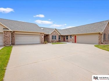 803 Clearwater Circle , Beatrice, NE 68310