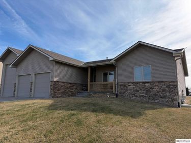 4905 Waterford Avenue , Bellevue, NE 68123