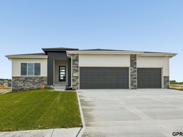 21907 McClellan Drive, Gretna, NE 68028