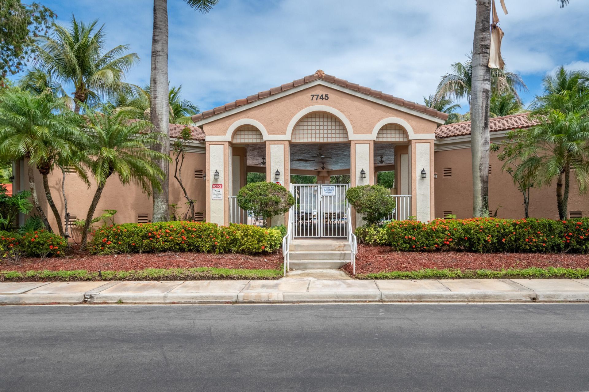 7775 Yardley Drive, Unit 314, Tamarac, FL 33321 Photo