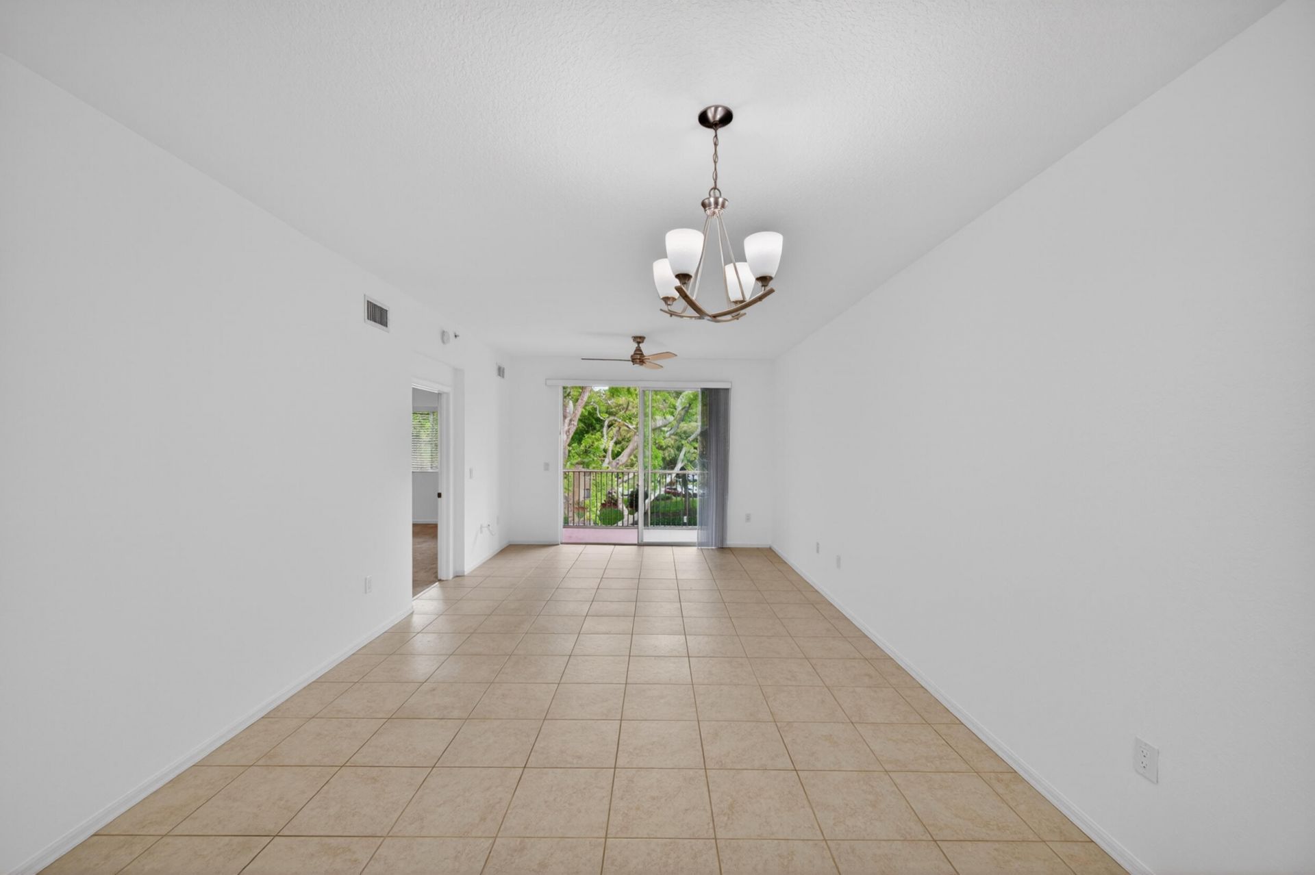 7775 Yardley Drive, Unit 314, Tamarac, FL 33321 Photo