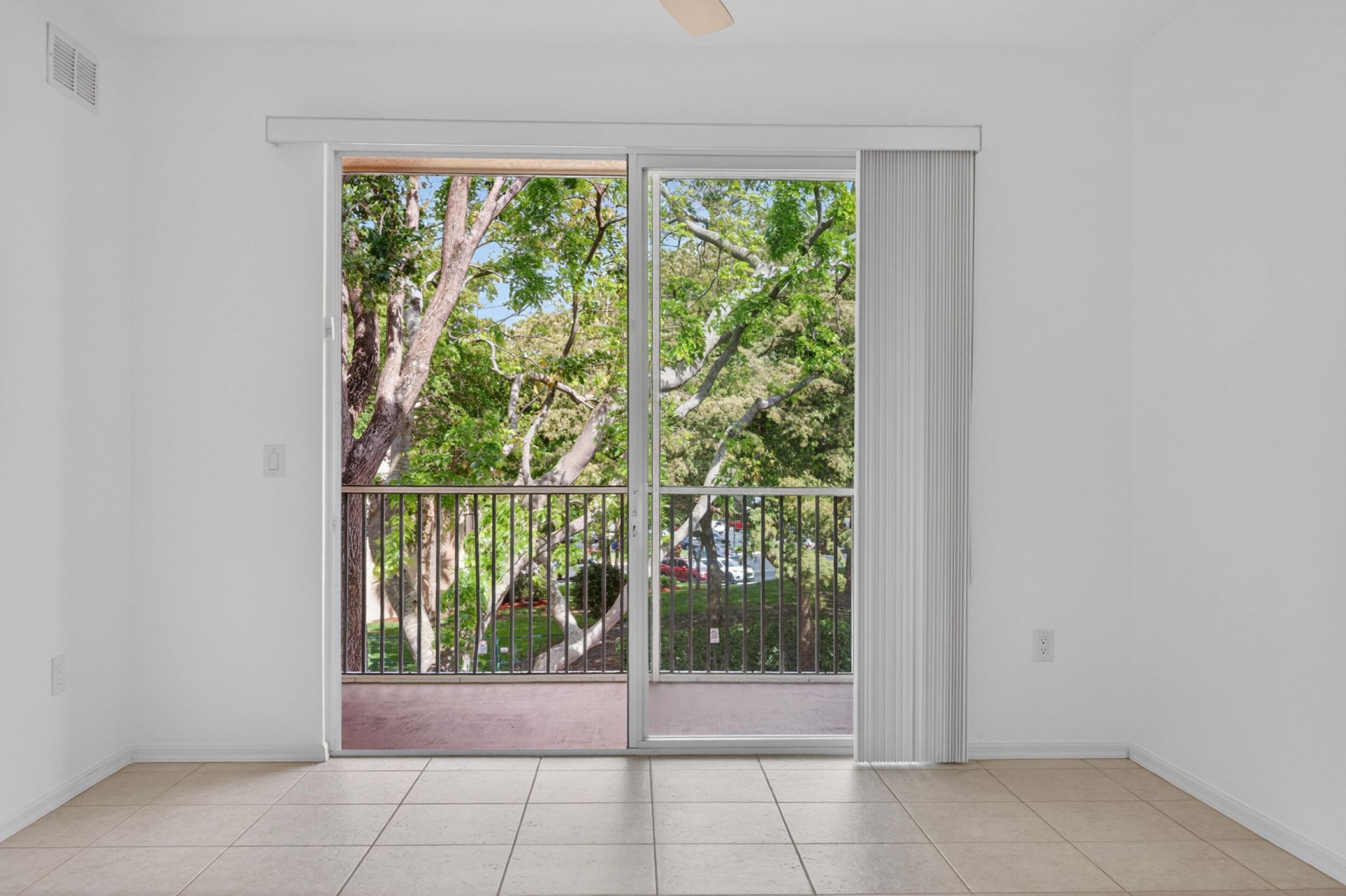 7775 Yardley Drive, Unit 314, Tamarac, FL 33321 Photo