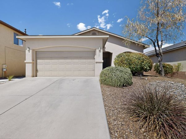 6227 Nueva Espana Road NW, Albuquerque, NM 87114