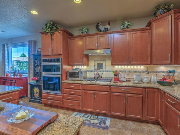 1521 Vista De Colinas Drive SE, Rio Rancho, NM 87124