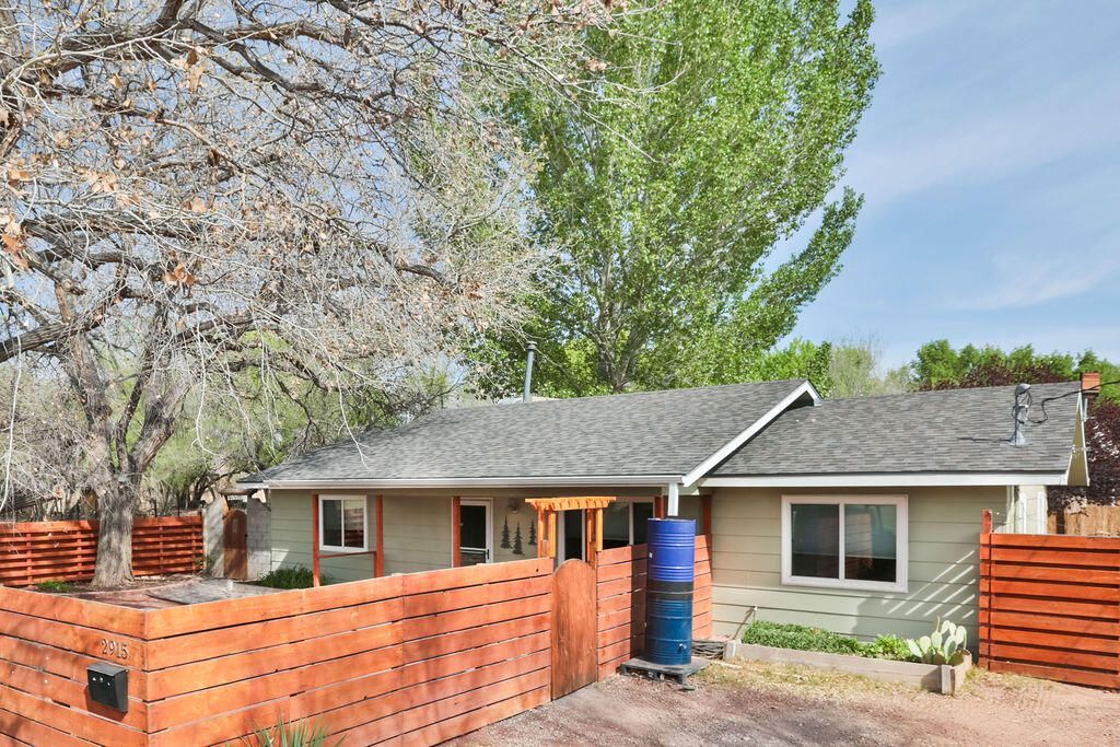 2915 Leopoldo Road Nw, Albuquerque, NM 87104 Main Photo