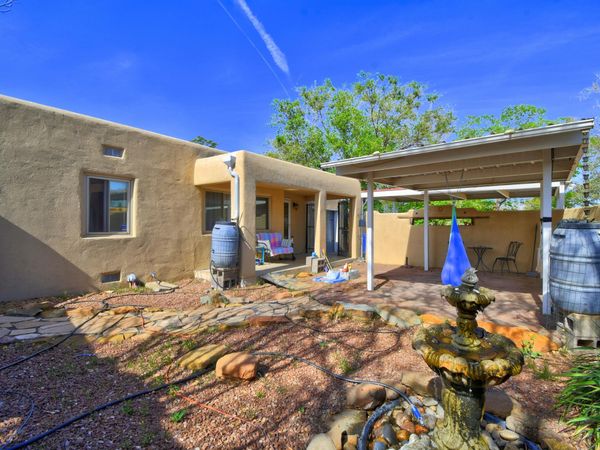 1023 Quincy Street SE, Albuquerque, NM 87108