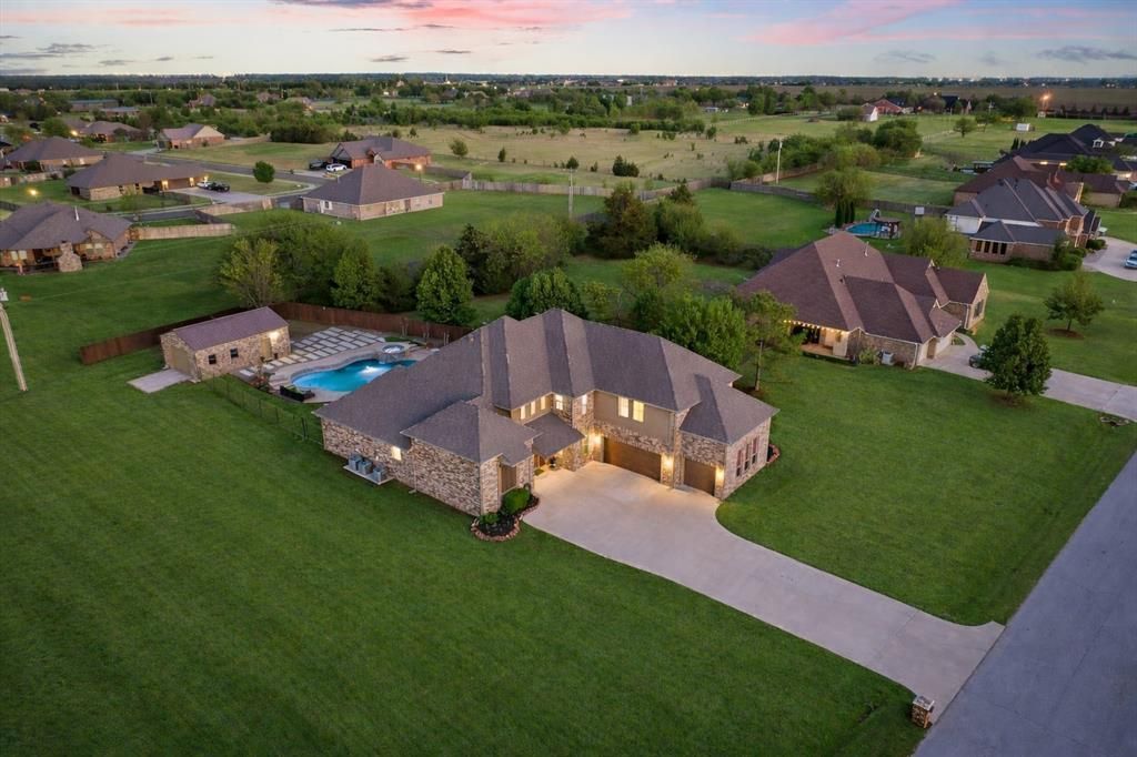 21142 Highlander Ridge Drive, Edmond, OK 73012 Main Photo
