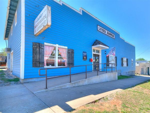 114 E 1st Street, Luther, OK 73054