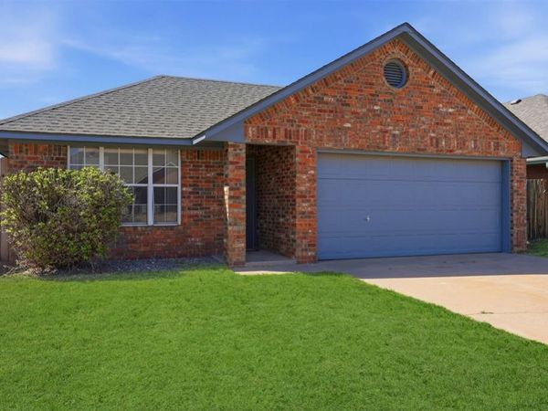 2809 Shiloh Lane, Altus, OK 73521