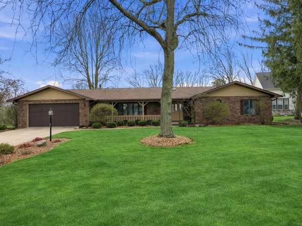 3921 Bonnie Drive , Crown Point, IN 46307