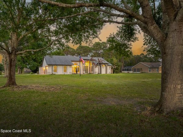 4001 Seattle Slew Lane, Grant-Valkaria, FL 32950