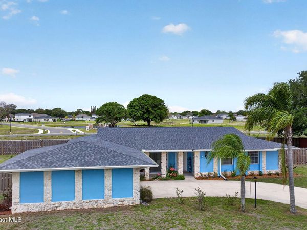 956 Waialae Circle NE , Palm Bay, FL 32905