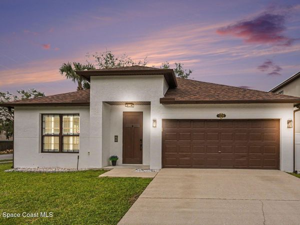 5488 Hallamshire Boulevard , Titusville, FL 32780