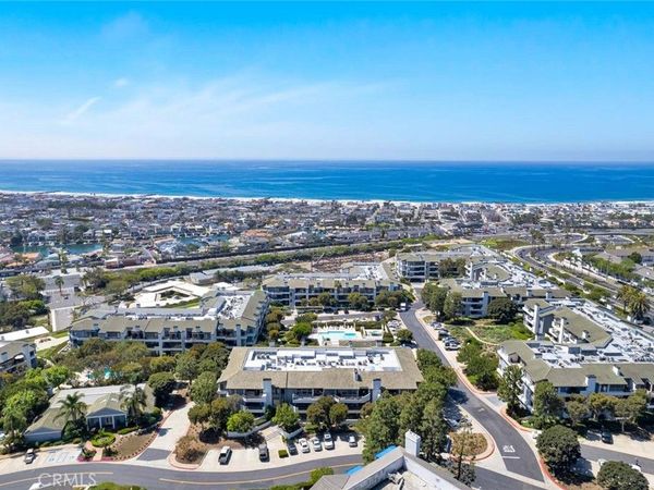 950 Cagney, Unit 207, Newport Beach, CA 92663