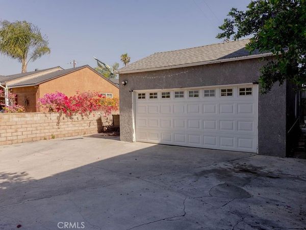 13360 Kelowna, Arleta, CA 91331