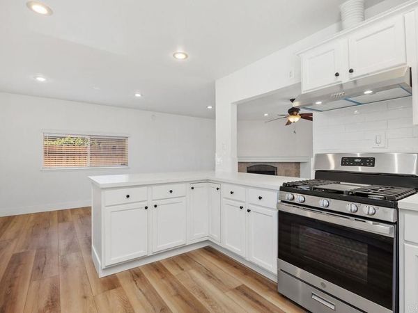 4919 Roja Drive, Oceanside, CA 92057