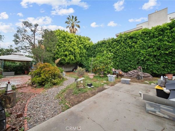 12415 Erwin Street, Valley Glen, CA 91606