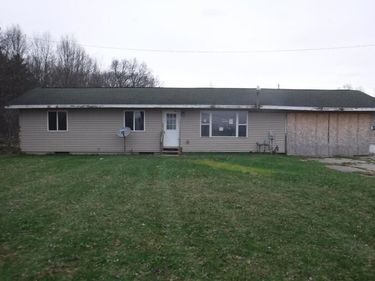 30450 M 152, Dowagiac, MI 49047