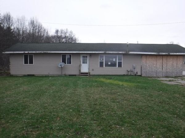 30450 M 152, Dowagiac, MI 49047