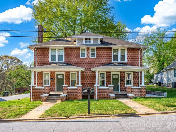 328-330 3rd Avenue SE, Hickory, NC 28602