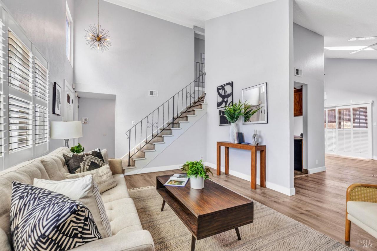 156 Stanford Drive, Vallejo, CA 94589 Main Photo