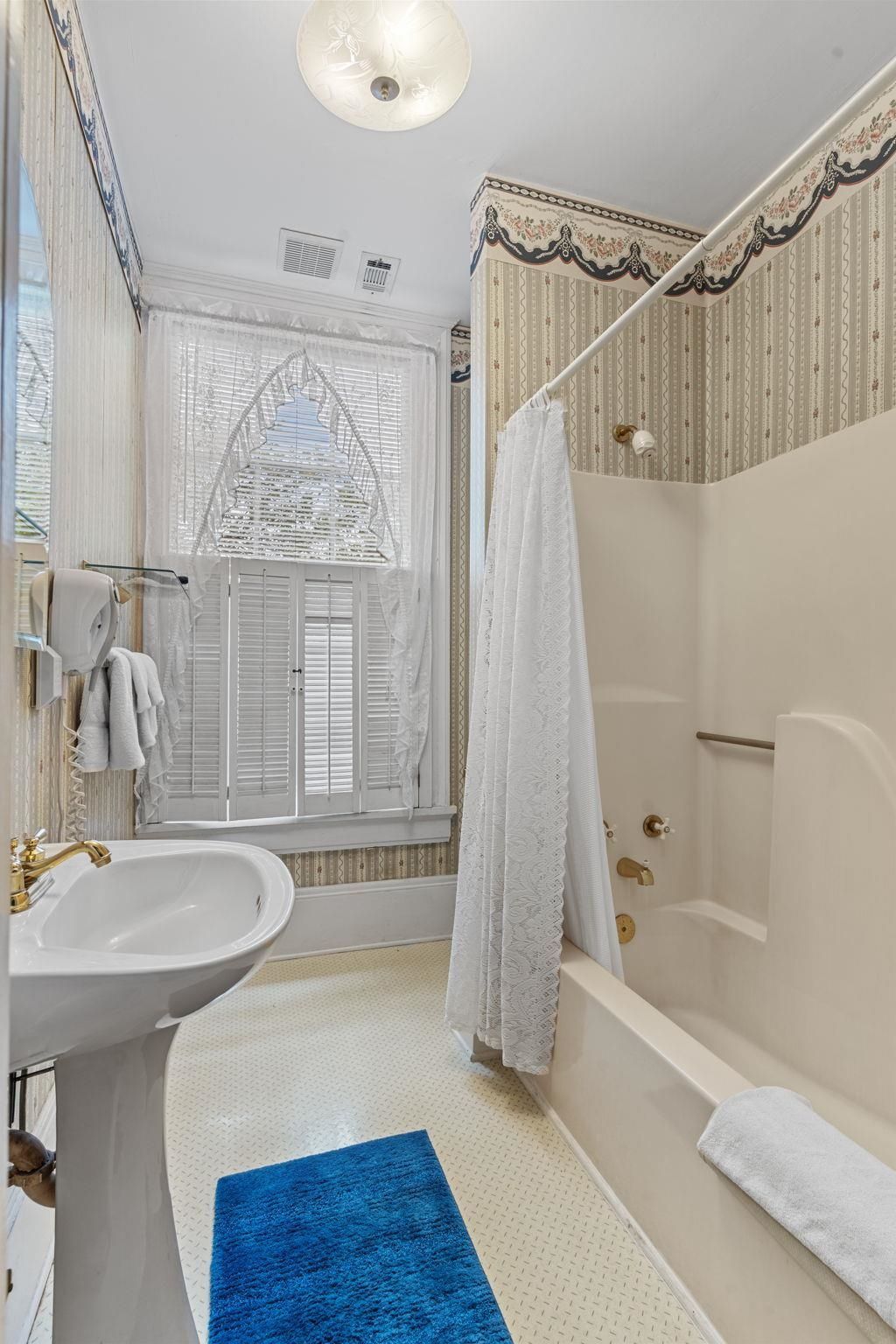 215 N Madison Street , Quincy, FL 32351 Photo