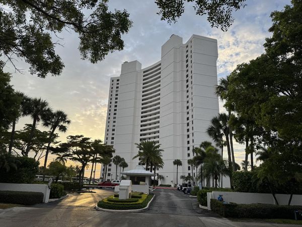 5200 N Flagler Drive, Unit 803, West Palm Beach, FL 33407