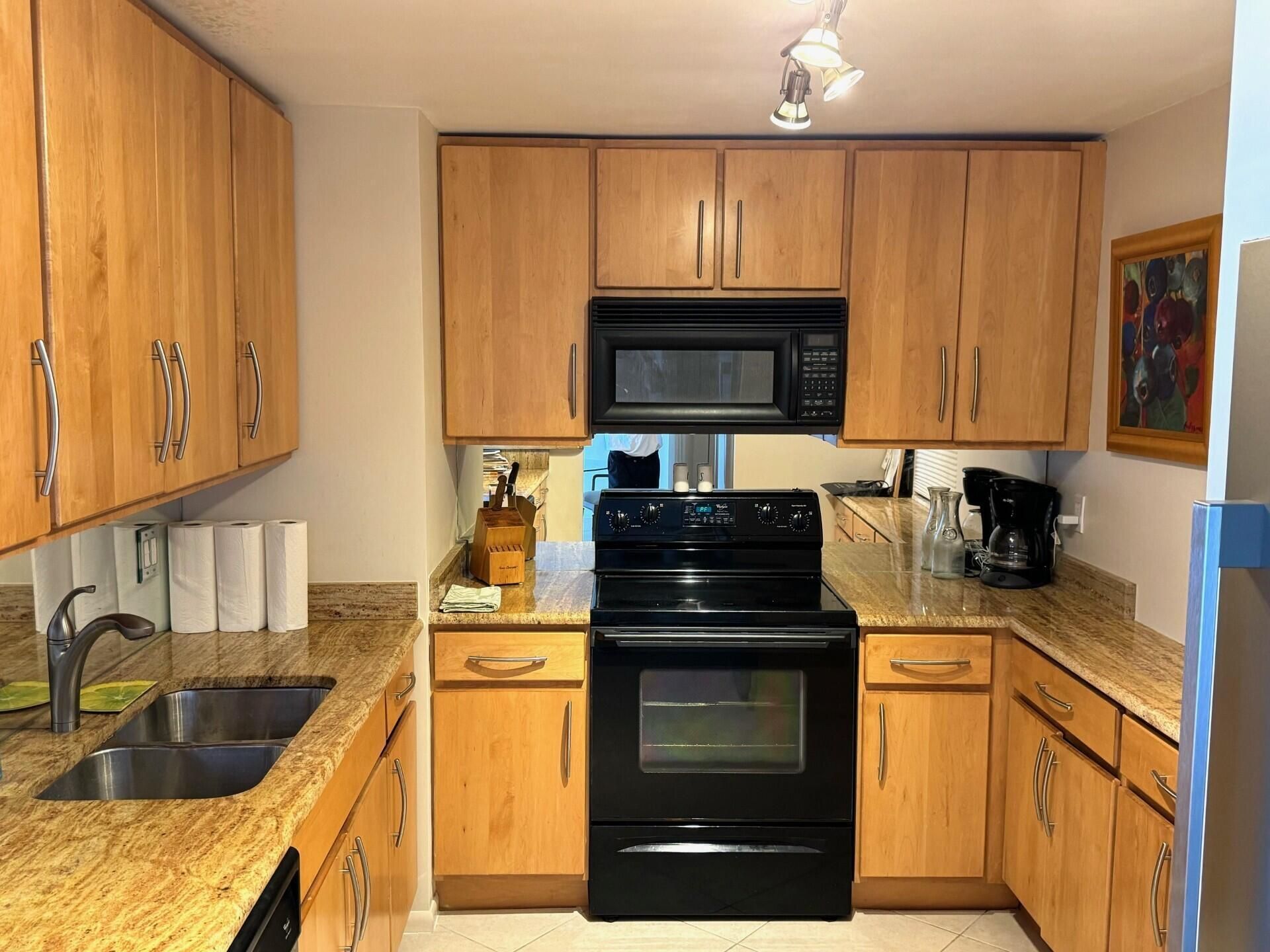 5200 N Flagler Drive, Unit 803, West Palm Beach, FL 33407 Photo