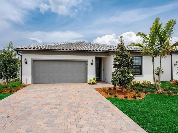 373 SE Filoli Drive, Port St. Lucie, FL 34984