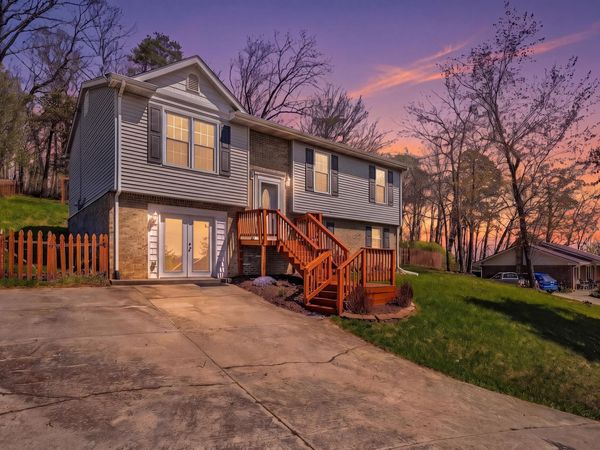 385 Tanglewood DR , Christiansburg, VA 24073